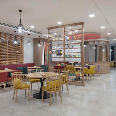 Готель Hampton By Hilton Doha Old Town Екстер'єр фото