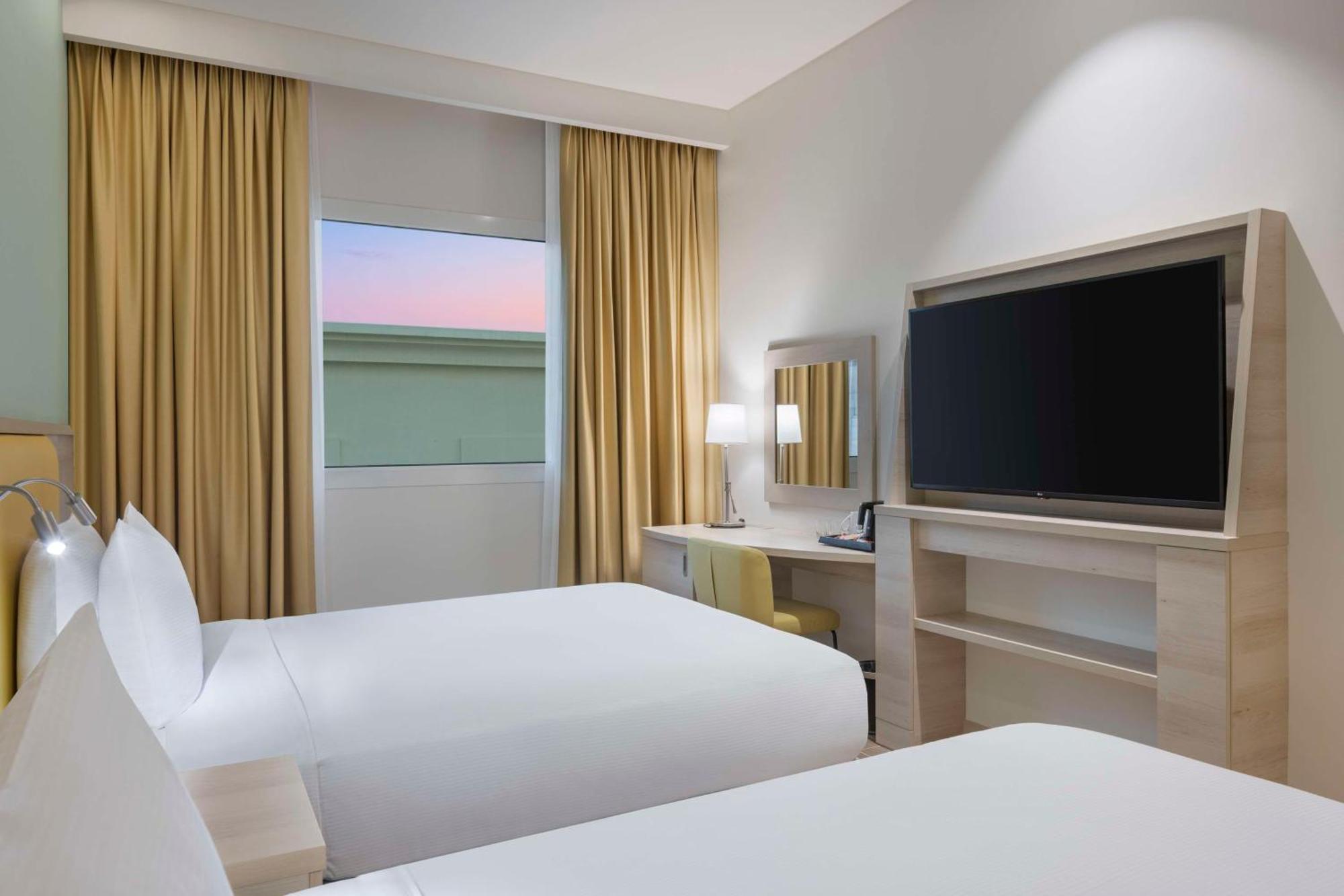 Готель Hampton By Hilton Doha Old Town Екстер'єр фото