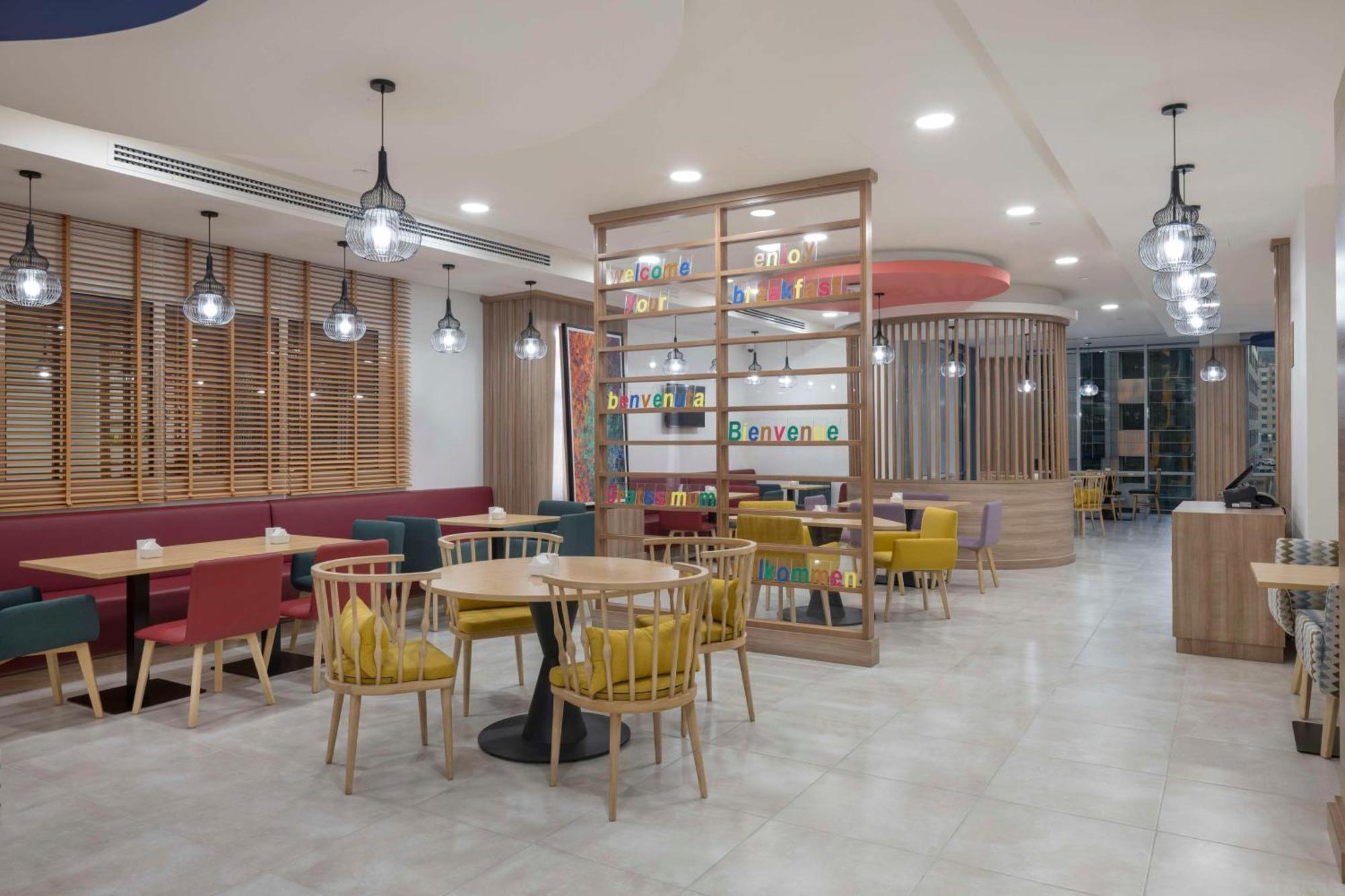 Готель Hampton By Hilton Doha Old Town Екстер'єр фото