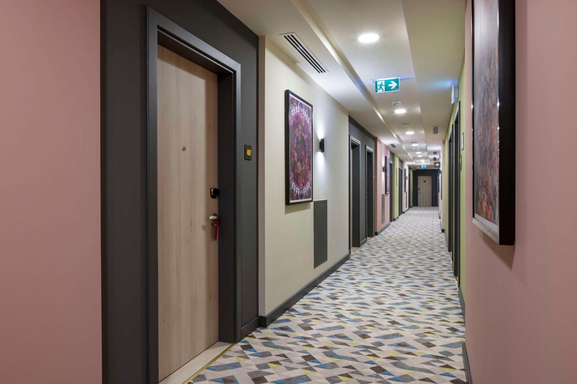 Готель Hampton By Hilton Doha Old Town Екстер'єр фото