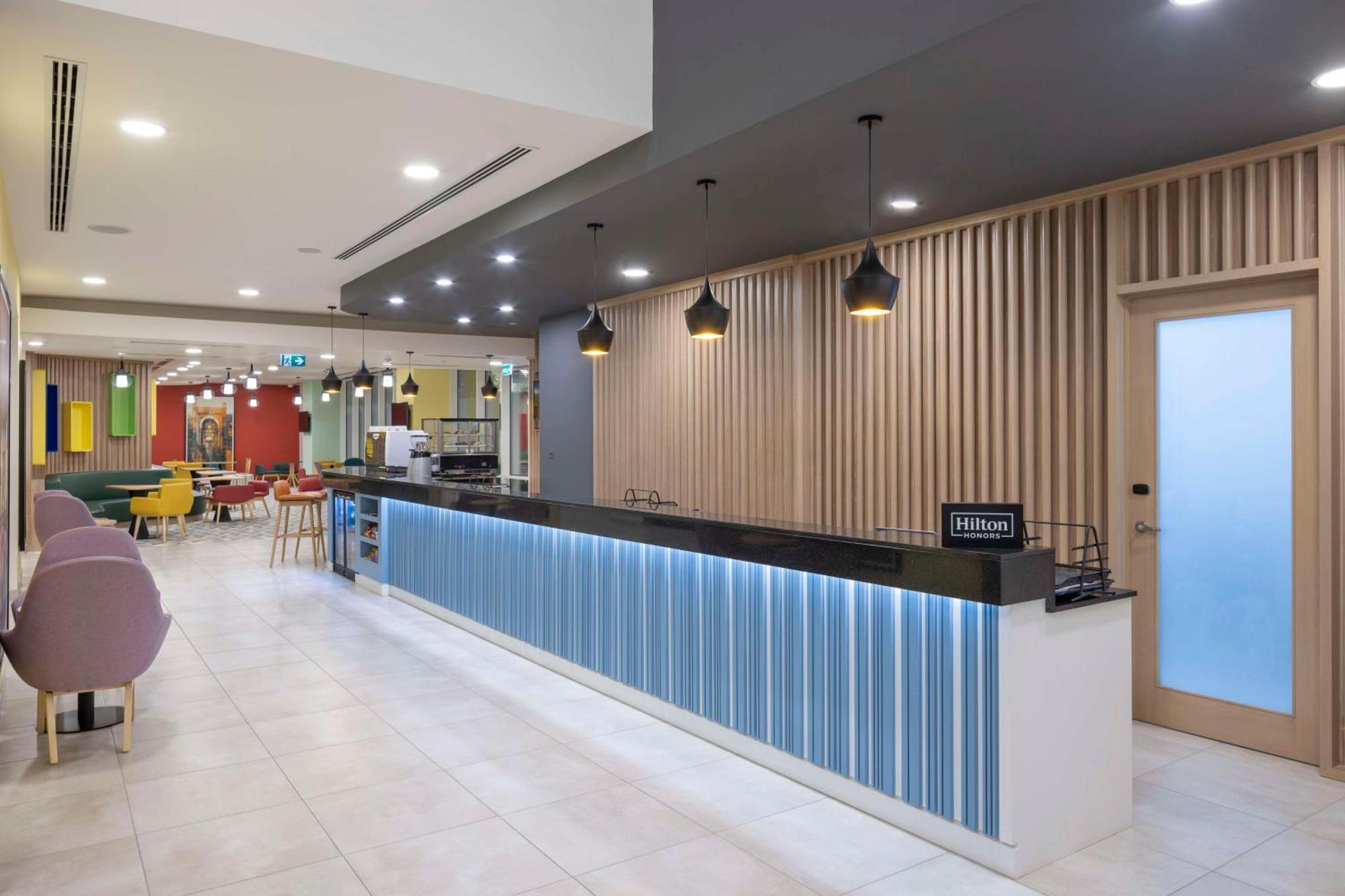 Готель Hampton By Hilton Doha Old Town Екстер'єр фото